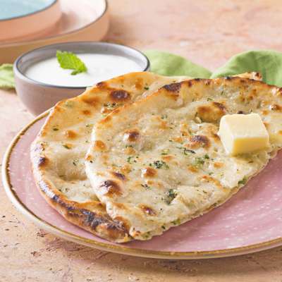 Paneer Parantha With Curd