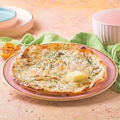 Aloo Pyaz Kulcha