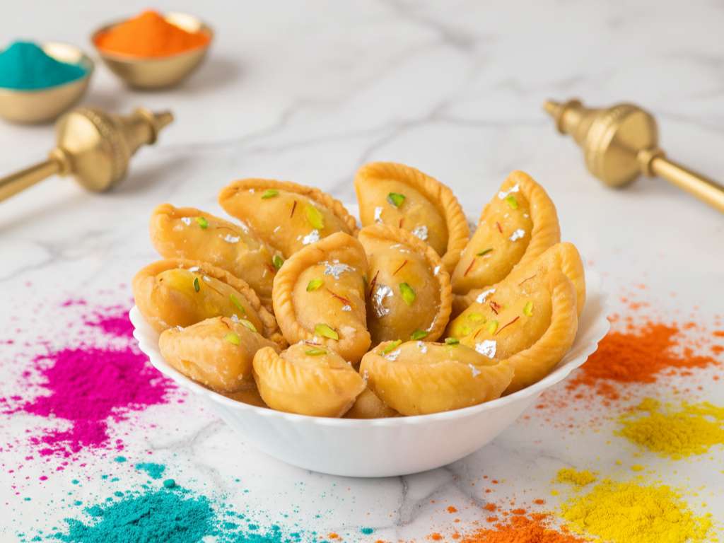 Desi Ghee Gujiya Kesar Phiki