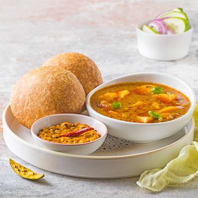 Bedmi Puri With Aloo Subji