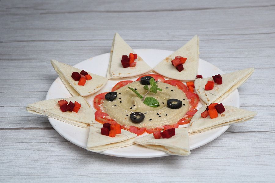 Hummus With Pita Bread