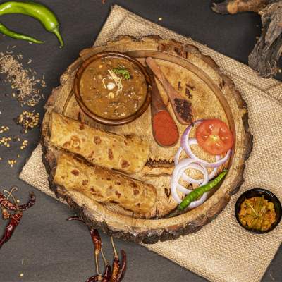 Daal Makhni With 3 Pcs Desi Ghee Masala Parantha And Homemade Pickle
