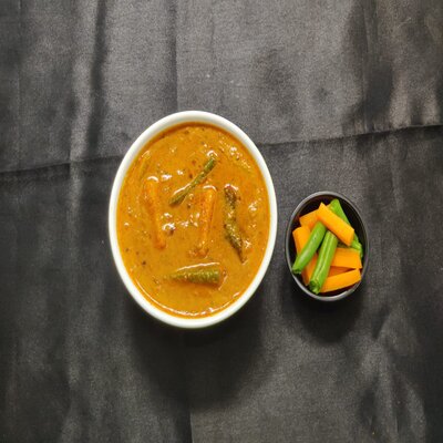 Kaikari Paruppu Sambar (carrot, Beans, Kathirikai, Murungakkai) - 450 Ml