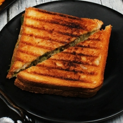 Veg. Chilly Cheese Grilles Sandwich