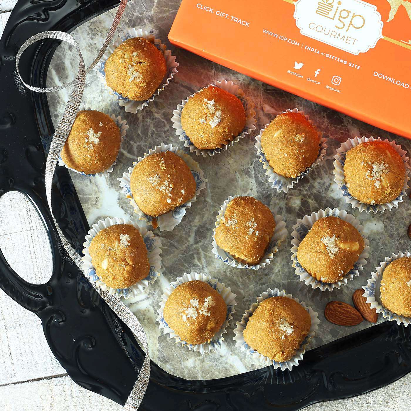 Ghee Besan Laddoo (200 Gm)