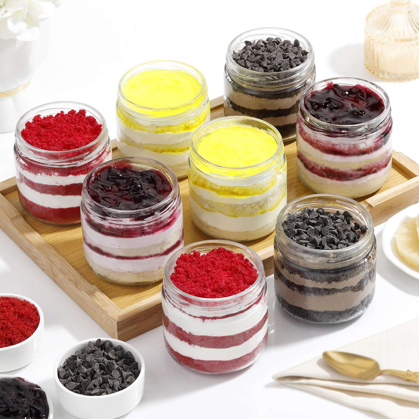 Assorted Mini Jar Cakes (Pack Of 8)