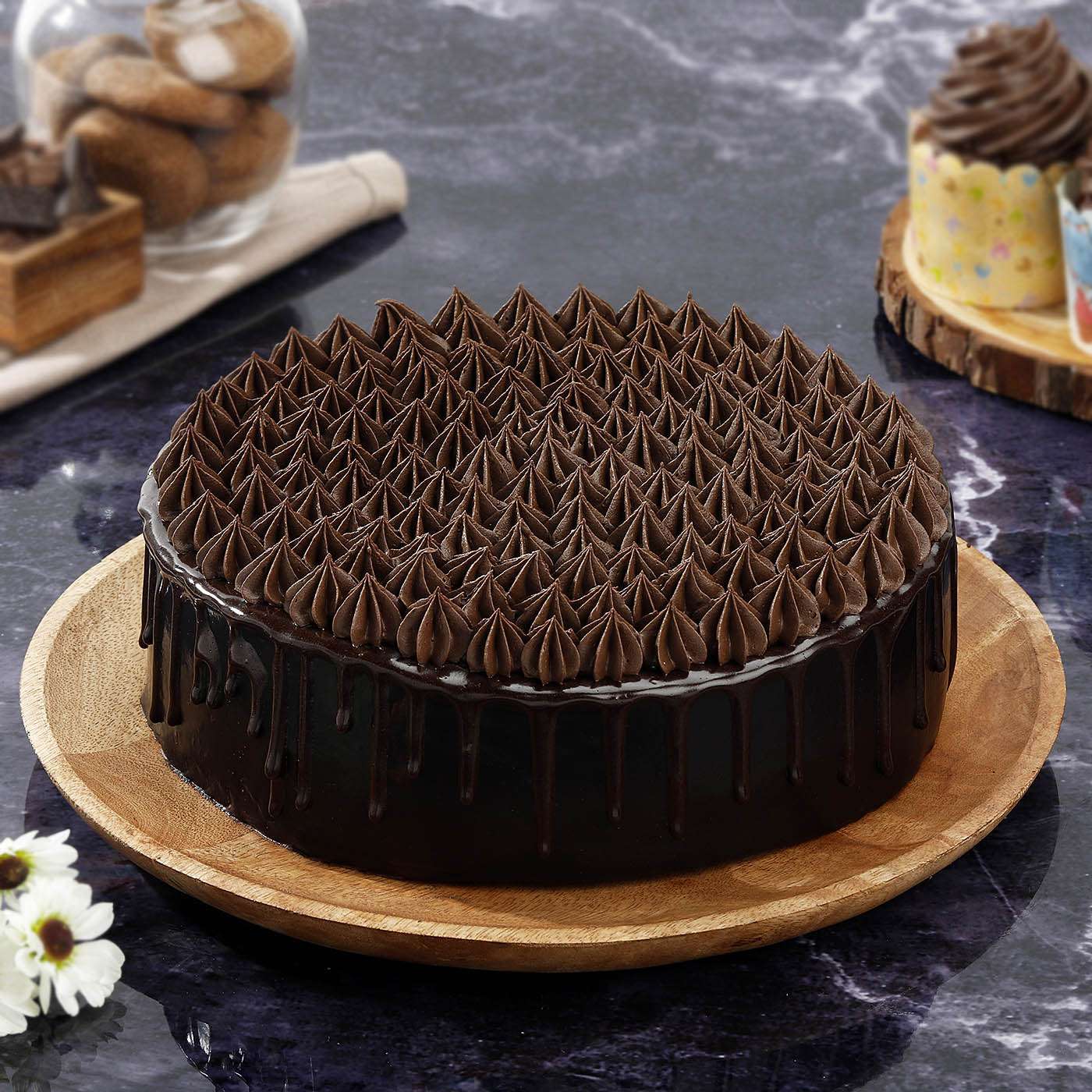 Floret Chocolate Truffle Cake (450 Gm)