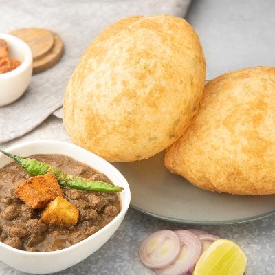 Chole Bhature(2 Pcs)