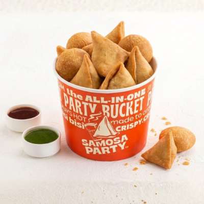 Mix Veg Samosa Bucket