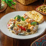 Prawns Spaghetti Pasta In Cheese Sauce