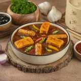 Baby Corn Paneer Chilli Gravy