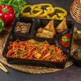 Chicken Schezwan Noodles Combo / Thali