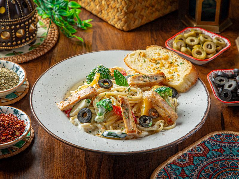 Chicken Spaghetti Pasta In Cheese Sauce