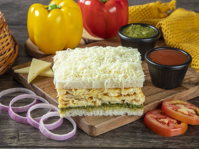 Omelette Cheese Sandwich