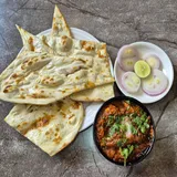 Butter Chicken 300ml With 1 Tandoori Butter Naan