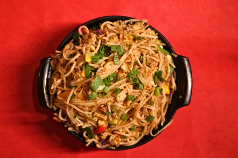 Egg Hakka  Noodles