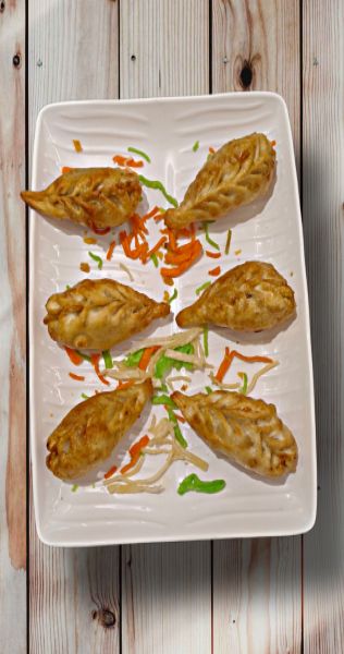 Chicken Cheese Fried Momos (6 Pcs)