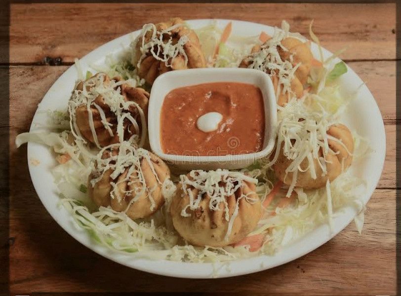 Veg Cheese Steam Momos (6pcs)