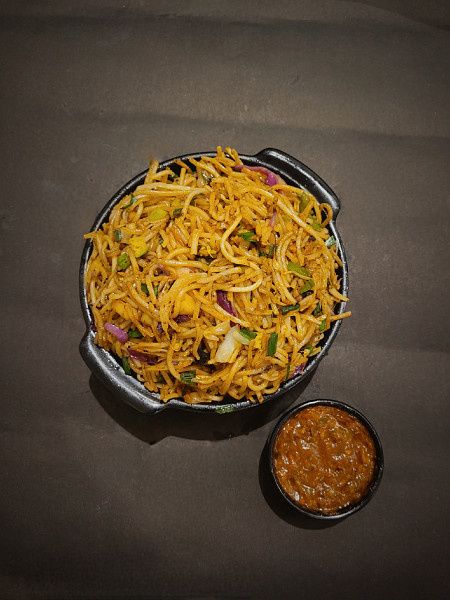 Veg Schezwan Noodles