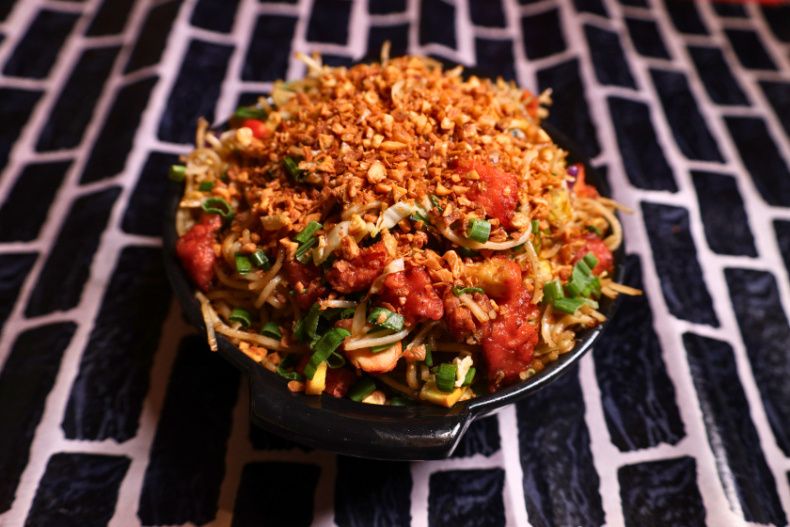 Chicken Burnt Garlic Noodles