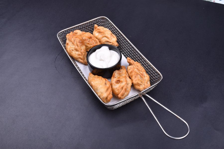 Veg Fried Momos (6 Pcs)