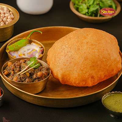 Chole Bhature Half