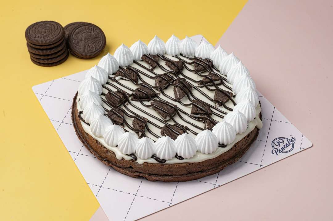 Oh-So Oreo Waffle Cake