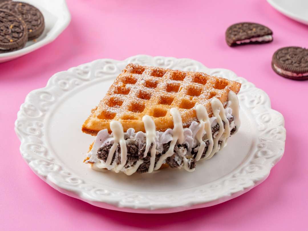 Oreo & Cream Waffle
