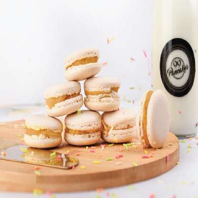 Biscoff Macaron