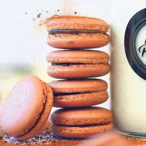 Dark Choco Macaron