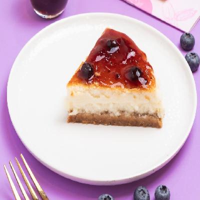 Blueberry Cheesecake Pastry (Approx 75gms)