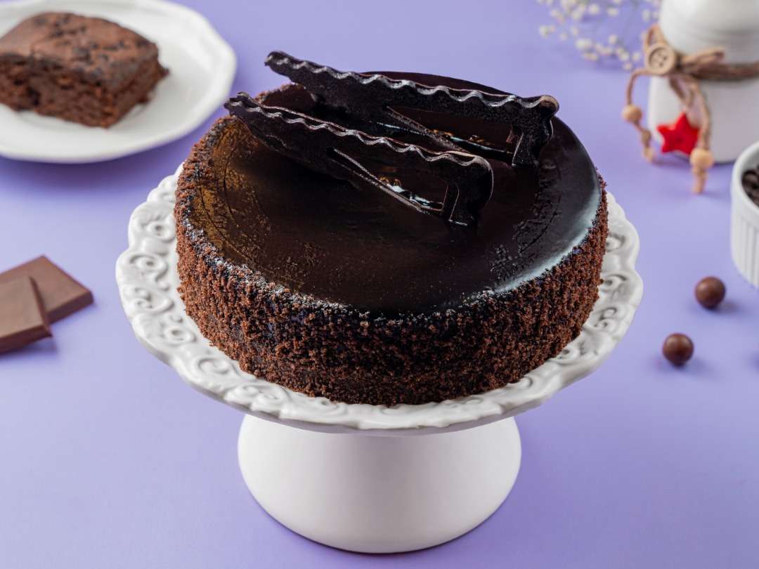 Brownie Temptation Cake