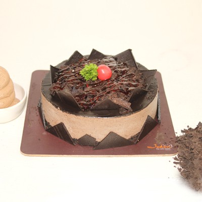 Dark Mousse Cake