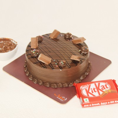 Kitkat Chocolate Cake