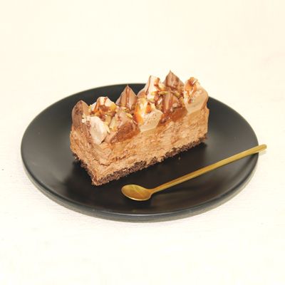 Almond Crunchy Pastry [1 Piece]