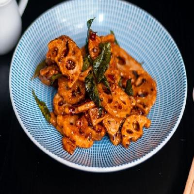 Crispy Lotus Stem With Curry Leaves And Black Pepper (Mc)