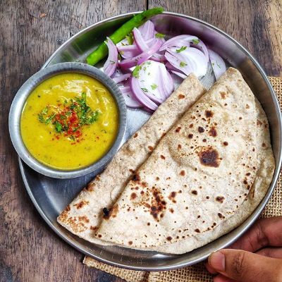 Maharashtrian Pitla Bhakri Thecha Thali