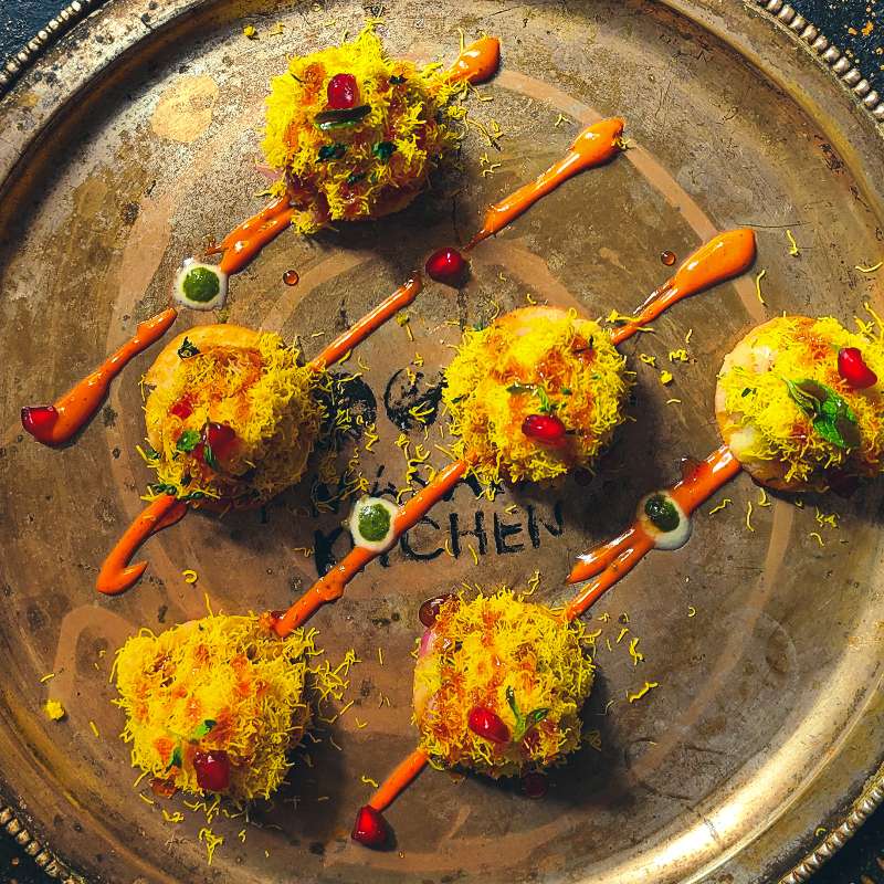 Papdi Sev Batata Puri Chaat [6 Pieces]