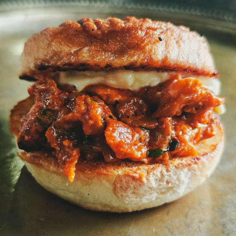 Bhuna Paneer Bun Maska (2 pcs)