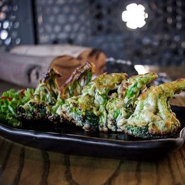 Malai Black Pepper Broccoli [8 Pieces]