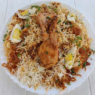 Chicken Dum Hundi Biryani