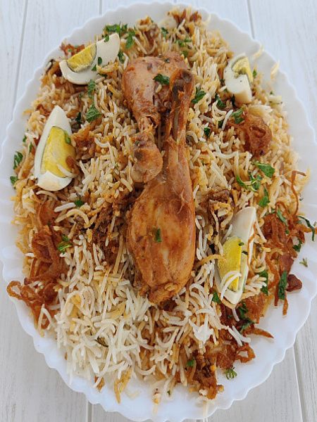 Chicken Dum Hundi Biryani