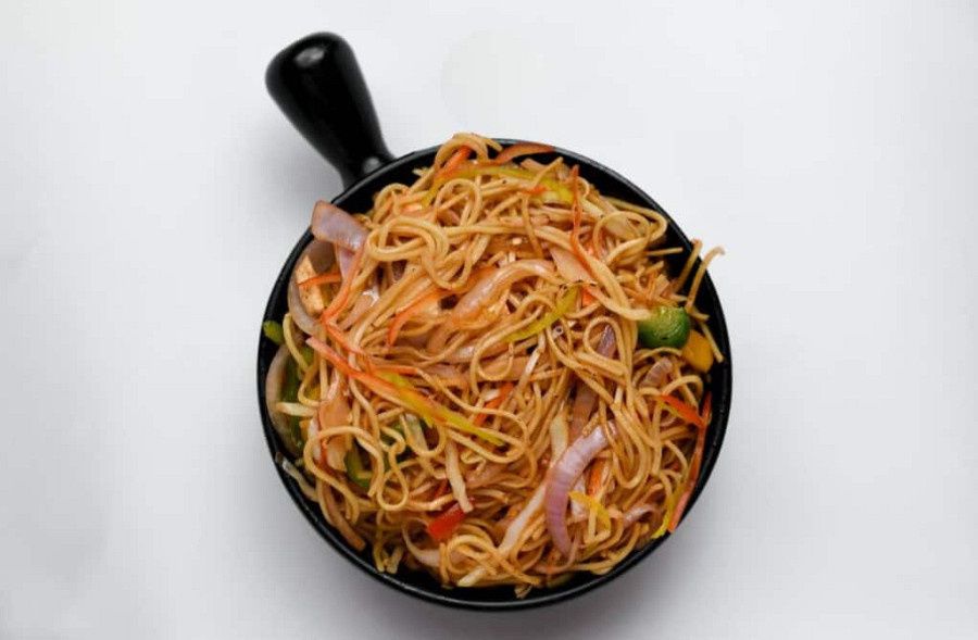 Veg Singapoori Noodles