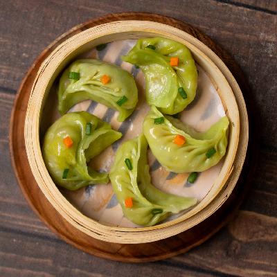 Classic Vegetable Steamed Momos (6 Pcs)