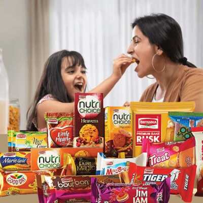 SNACKS BISCUIT & NAMKEENS New