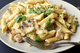 PASTA IN WHITE SAUCE