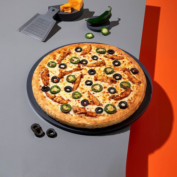 Rome Chicken Pan Pizza