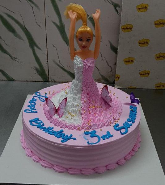 Bardie Doll Cake