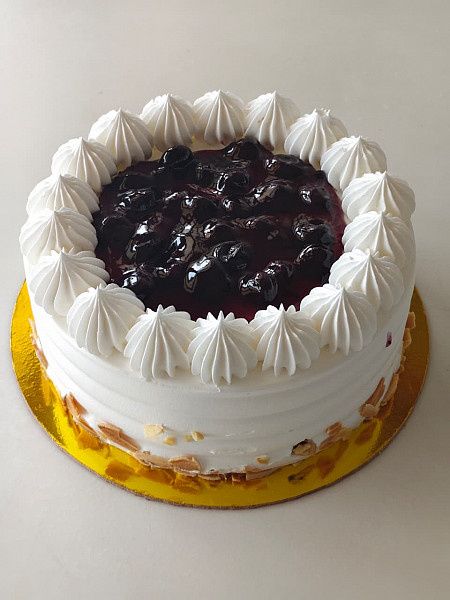 Blueberry Cream Cake