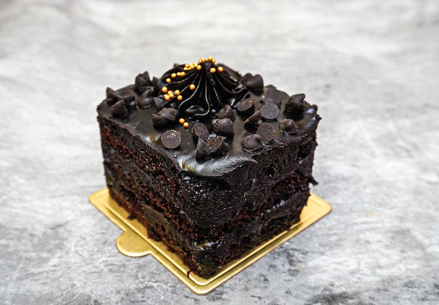 Chocolate Chunks Pastry